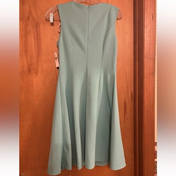 Women’s Alyx Seafoam Green Sleeveless Flowly Dress Size 4 NWT - Picture 2 of 5